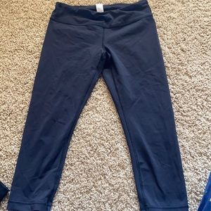 Cropped Ivivva leggings